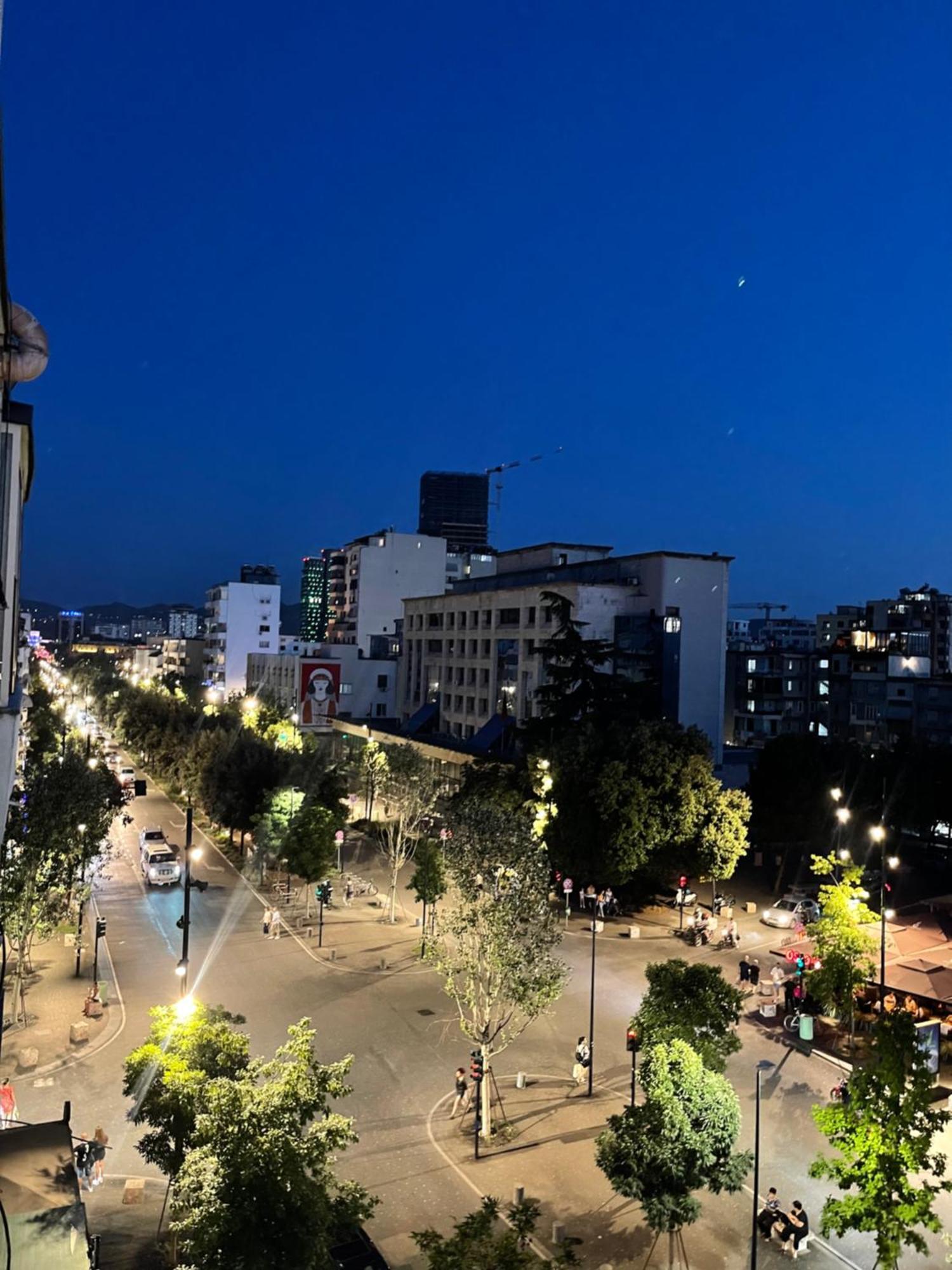 Urban City Center Тирана Екстериор снимка